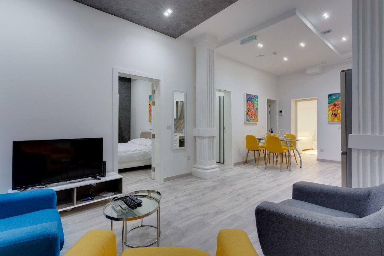 Stylish 3Br Apartment, Fantastic Location In Слима Экстерьер фото